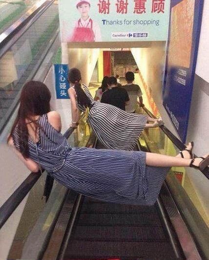 我有我下电梯的姿势~~