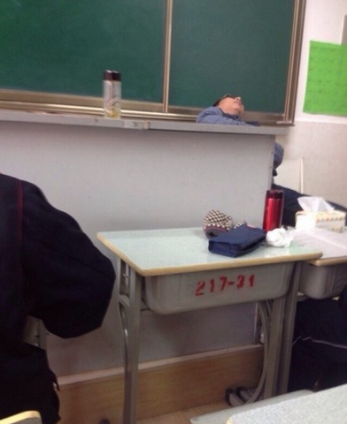 对这种监考老师，我只能说：世界需要你！