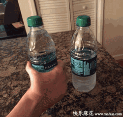 这个手有点奇怪