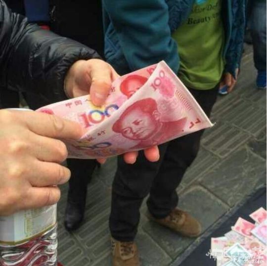 土豪的钱包就是不一样!