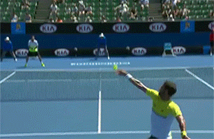 球场有风险，千万别开小差