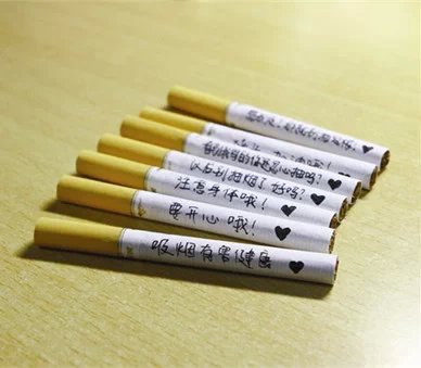 老师检查学生抽烟,笑死人不偿命!