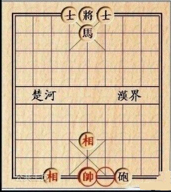 一天女孩喝醉了摆象棋