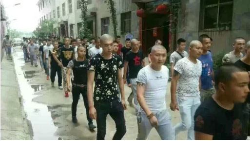 这是要打架的节奏吗